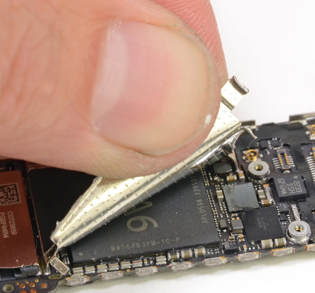 Apple Faces 2m Fine Over iPhone Chip Patent | Science, Climate ... Apple Faces 2m Fine Over iPhone Chip Patent | Science, Climate ...